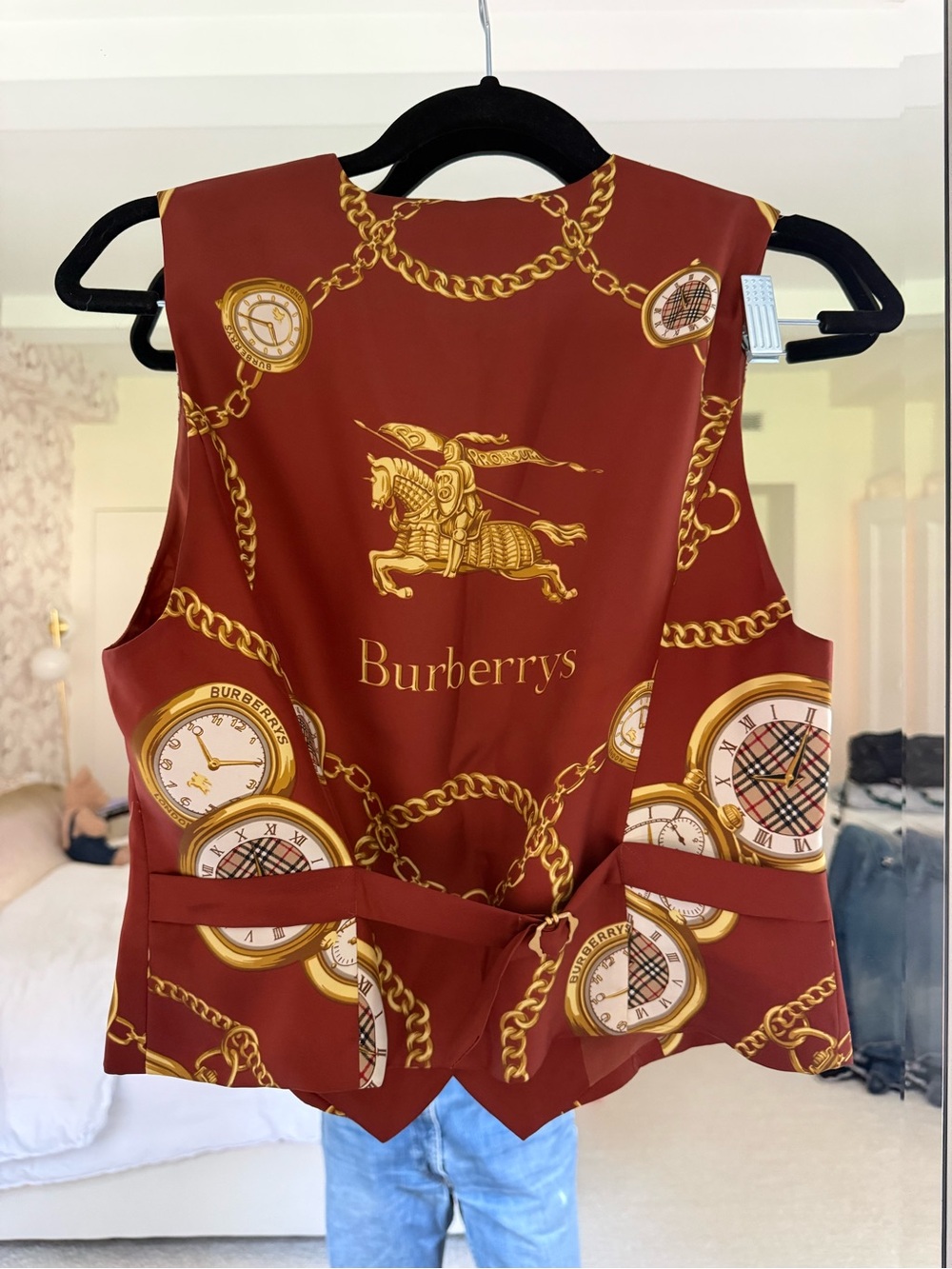 Vintage 80s Burberrys’ silk vest - Picture 6 of 7